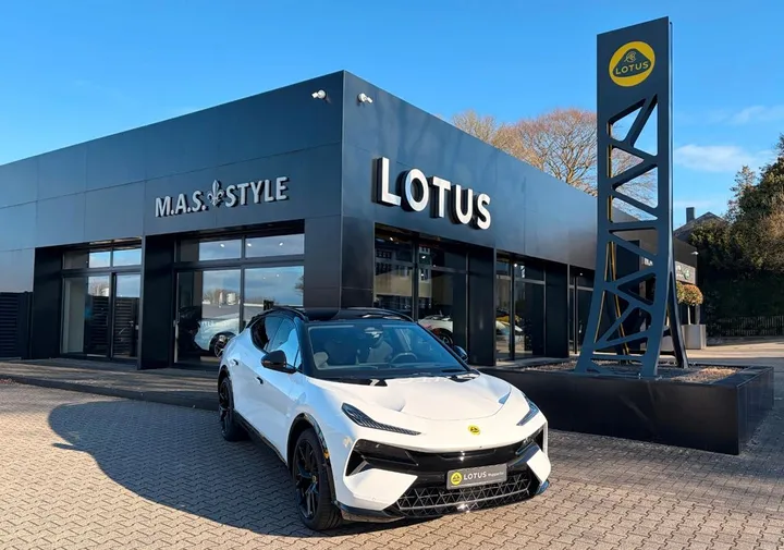 Lotus Eletre