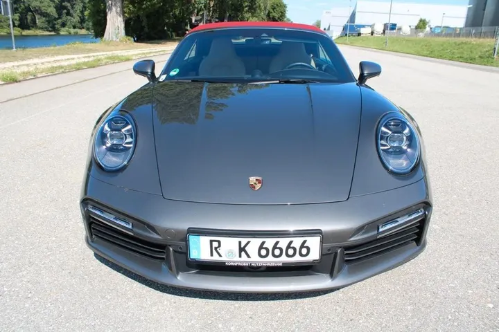 Porsche 992