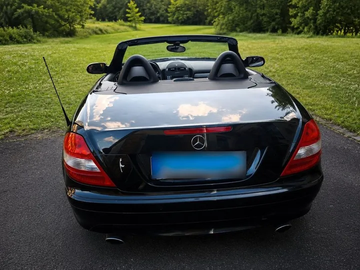 Mercedes-Benz SLC 280