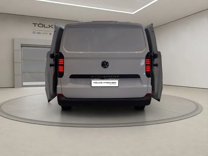 Volkswagen T7 Transporter