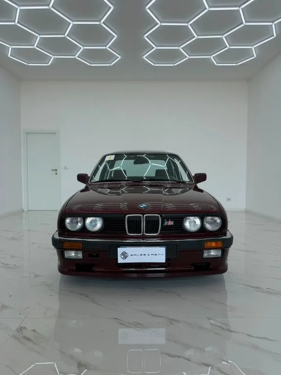BMW 323