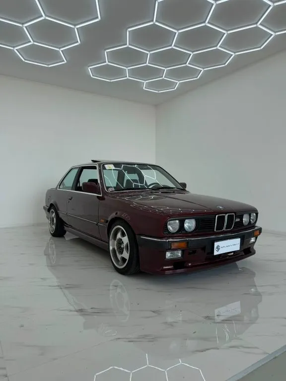 BMW 323