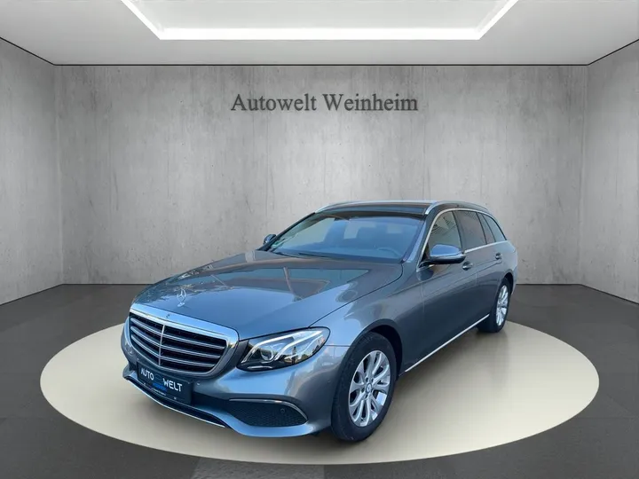 Mercedes-Benz E 220