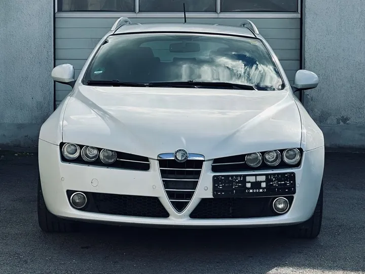 Alfa Romeo 159