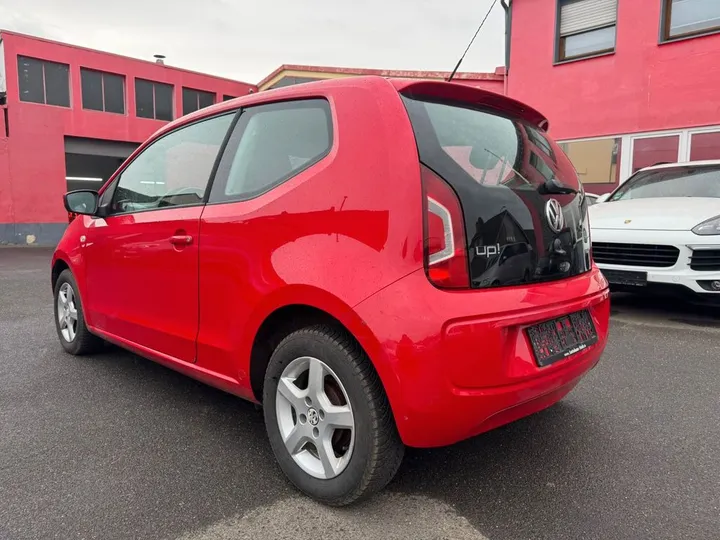 Volkswagen up!