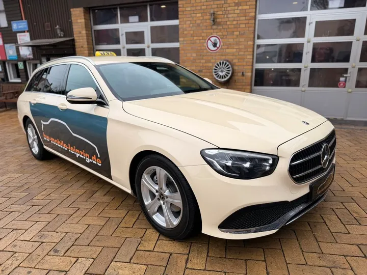 Mercedes-Benz E 200