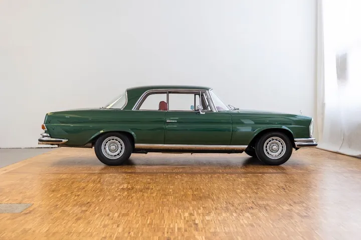 Mercedes-Benz 280