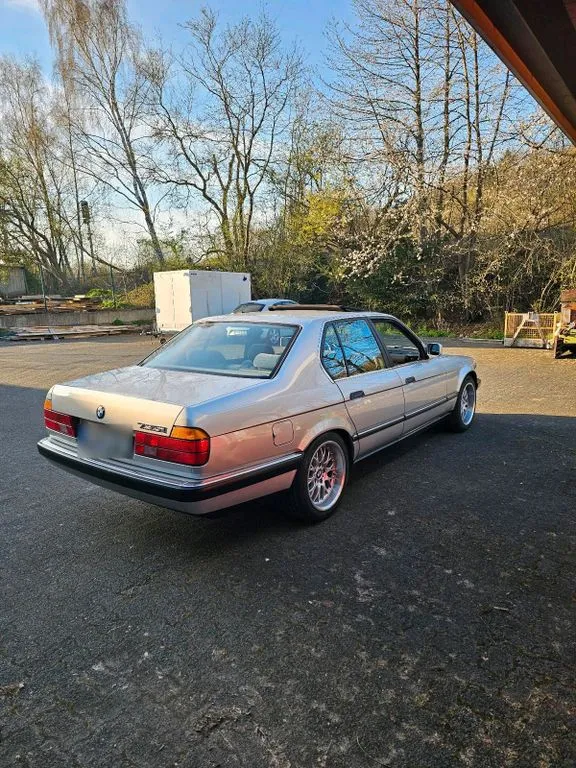 BMW 735