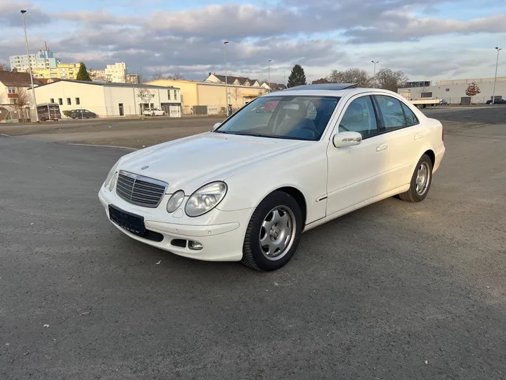 Mercedes-Benz E 280