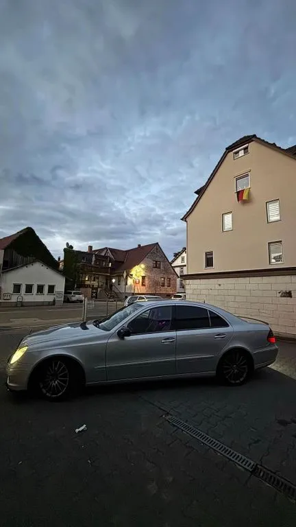Mercedes-Benz E 320