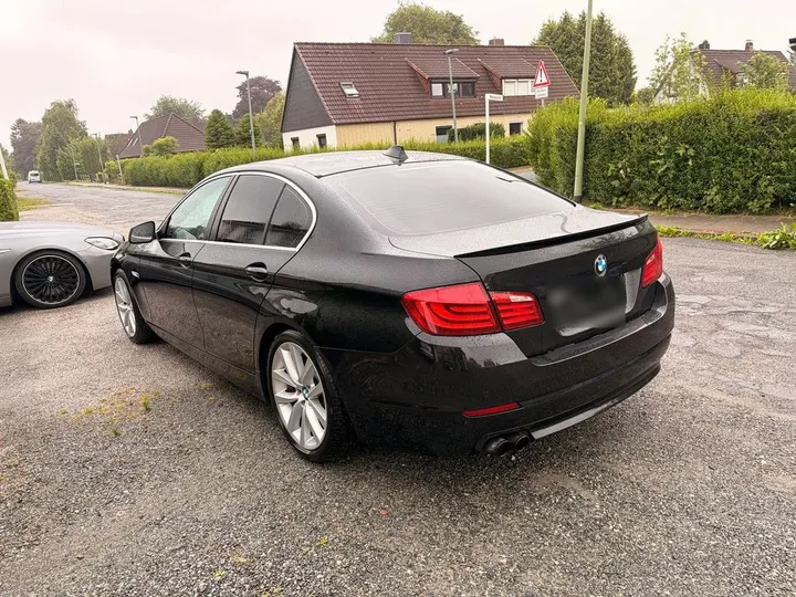 BMW 523