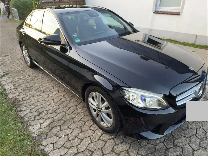 Mercedes-Benz C 220