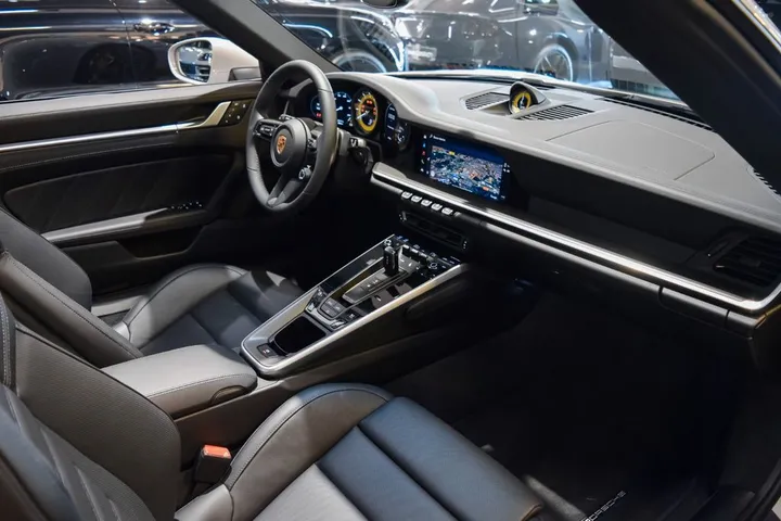 Porsche 992