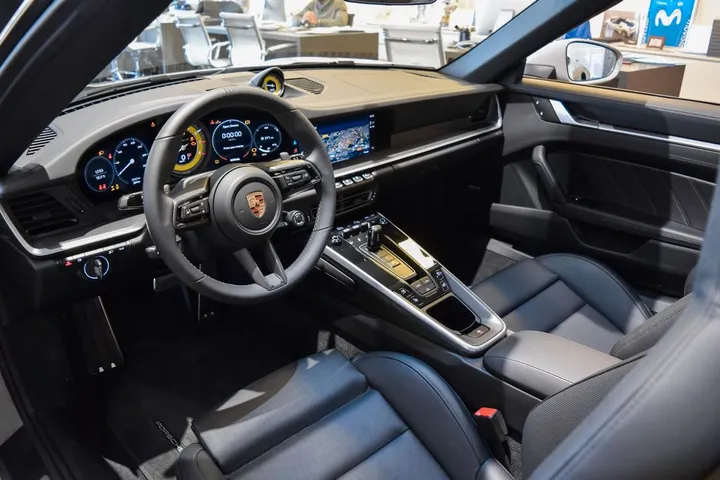 Porsche 992