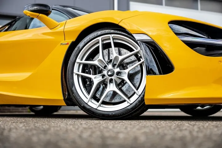 McLaren 750S