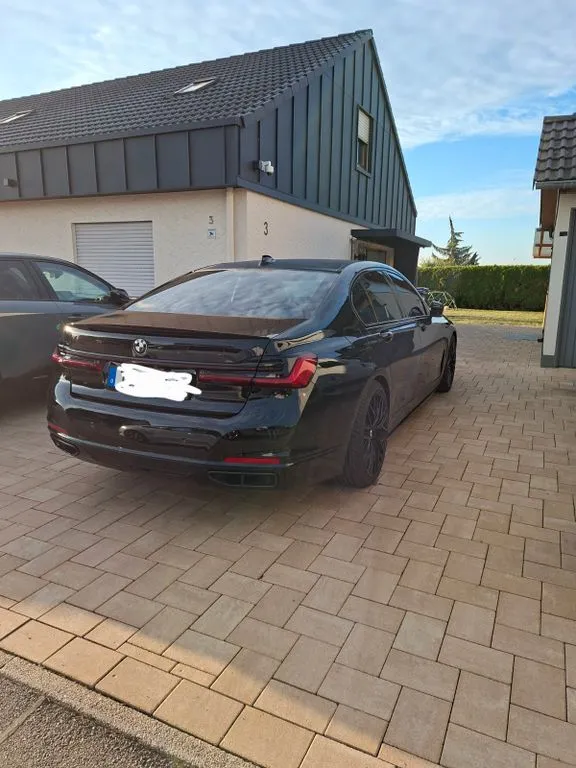 BMW 730