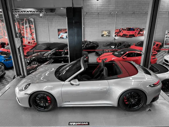 Porsche 992