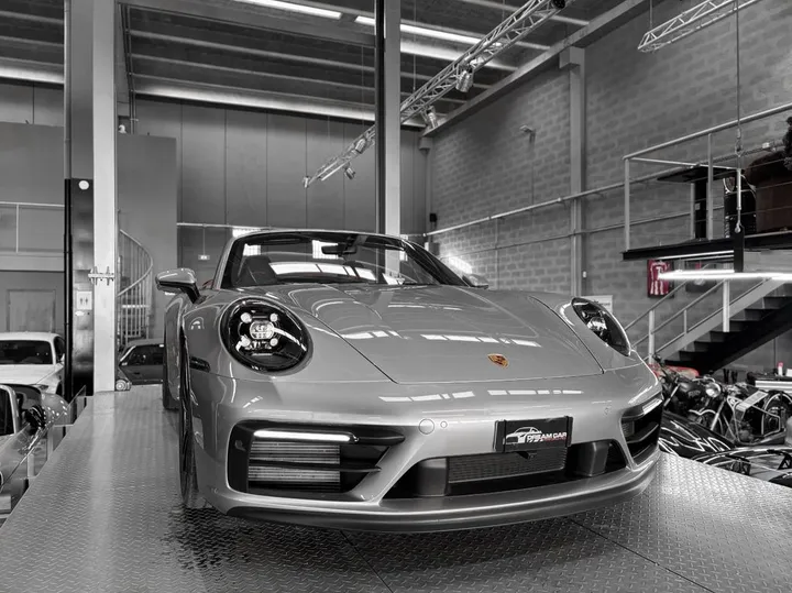 Porsche 992