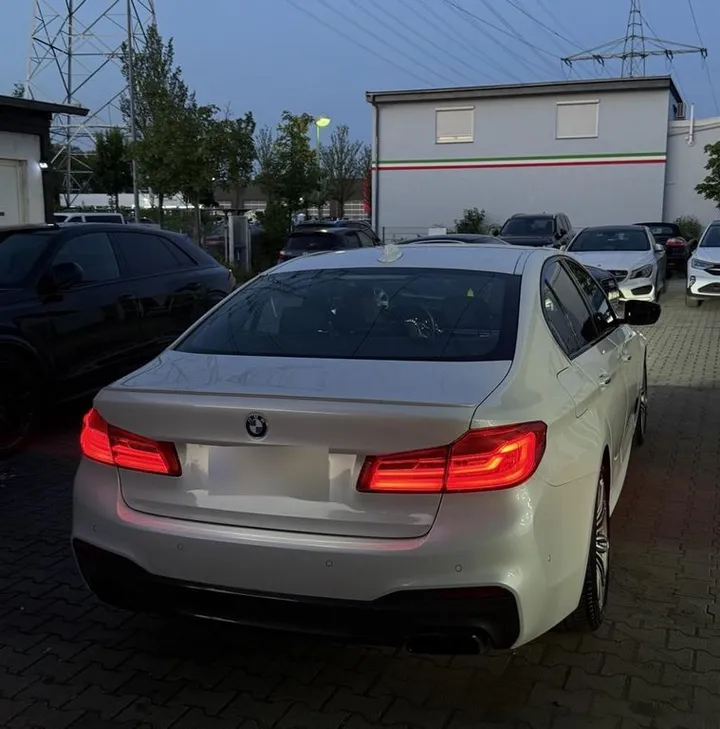 BMW 550