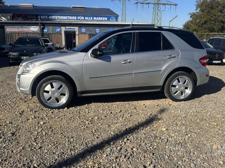 Mercedes-Benz ML 320