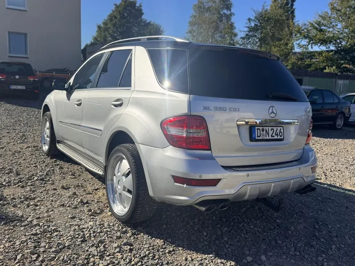 Mercedes-Benz ML 320