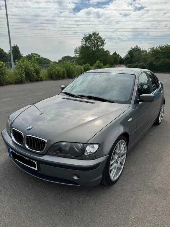 BMW 320