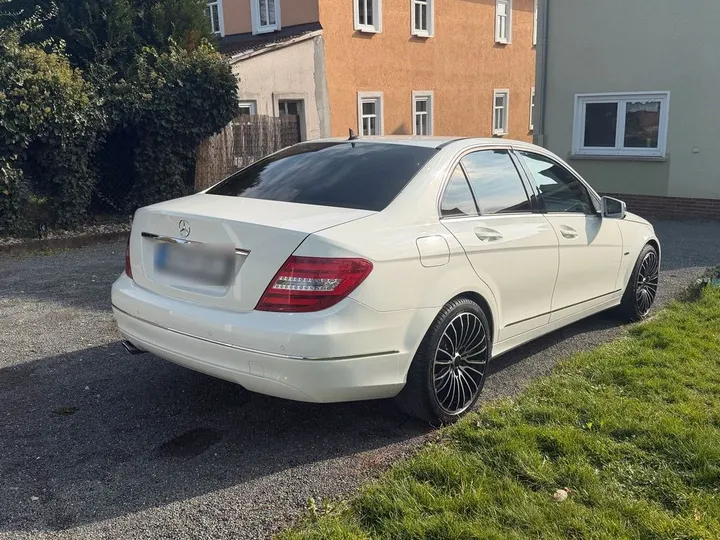 Mercedes-Benz C 220