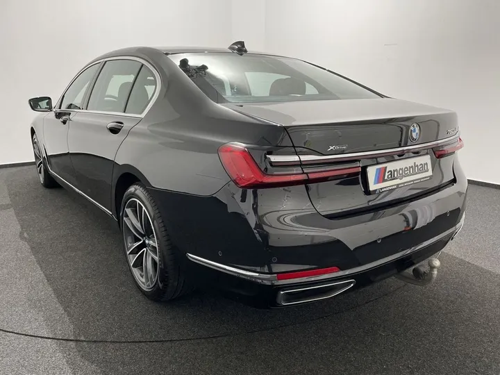 BMW 750
