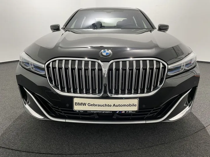 BMW 750