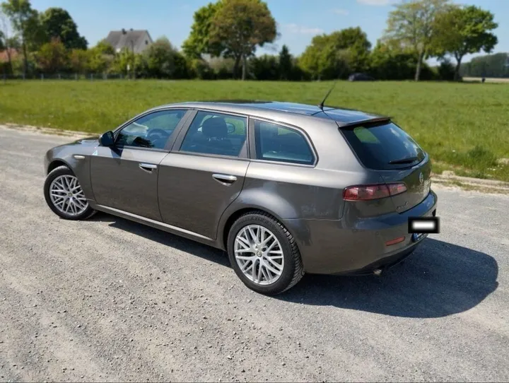 Alfa Romeo 159