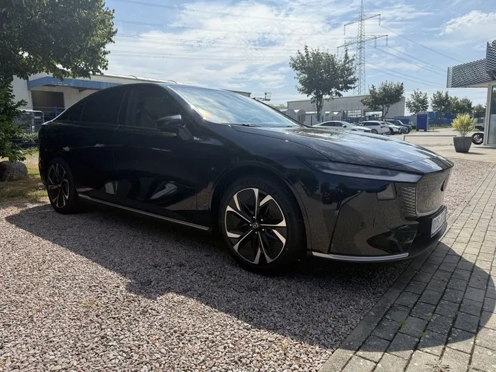 Mazda 6e