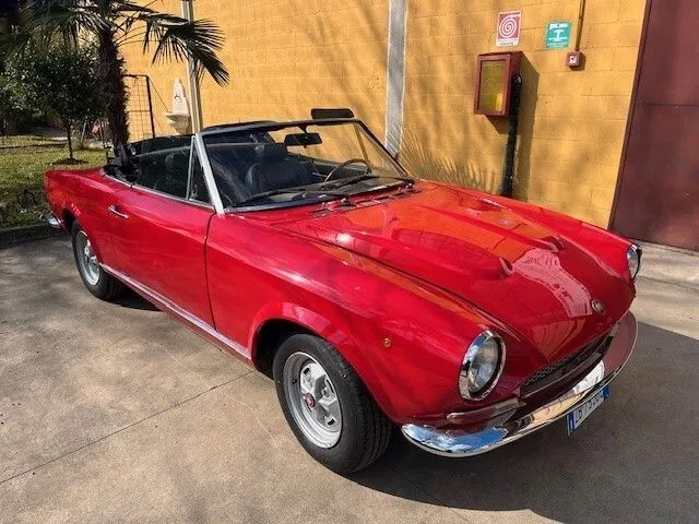 Fiat 124 Spider