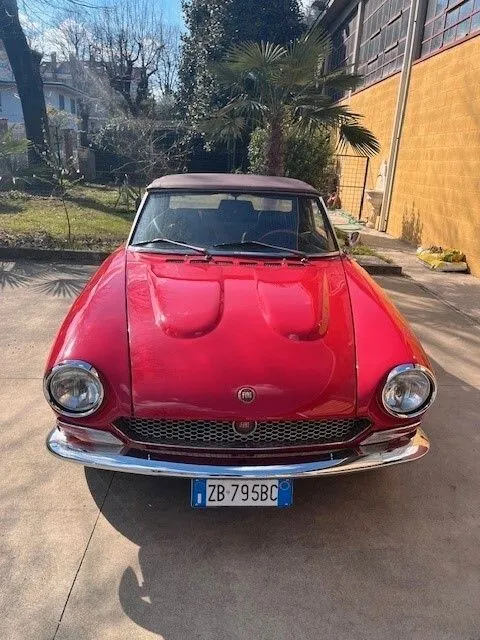 Fiat 124 Spider