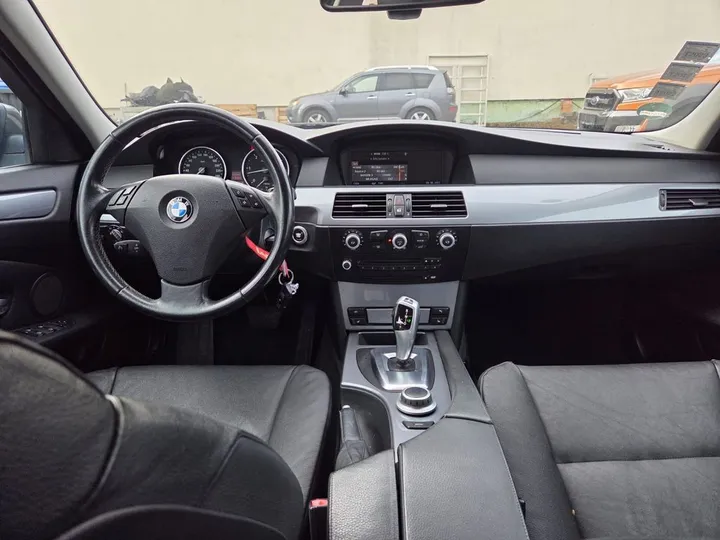 BMW 525