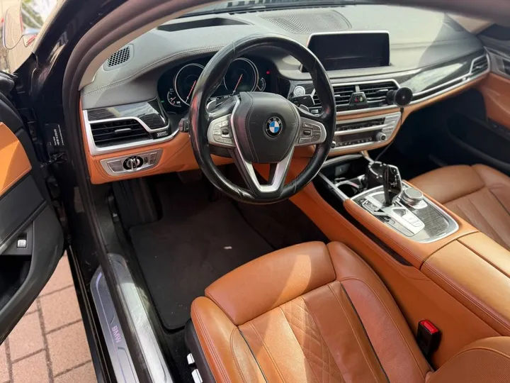 BMW 740