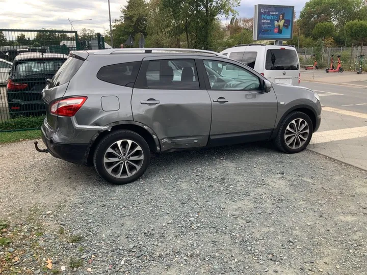 Nissan Qashqai+2