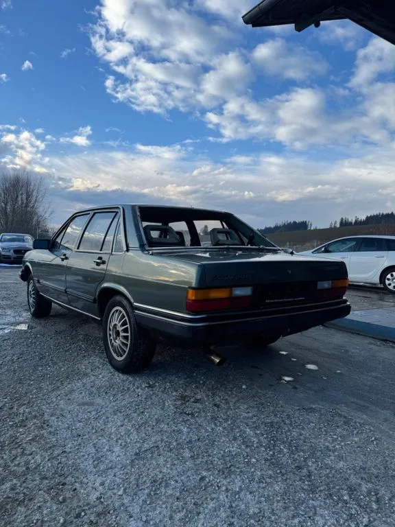 Audi 200