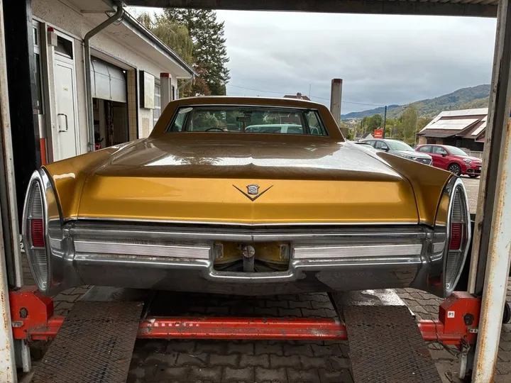 Cadillac Deville