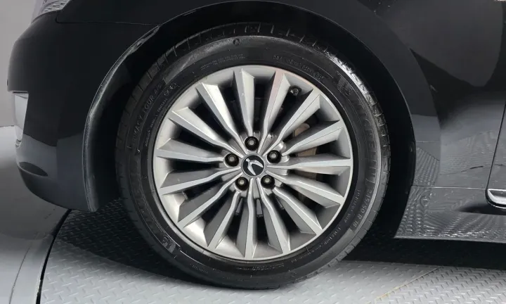 Hyundai Equus