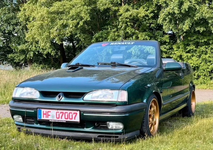 Renault R 19