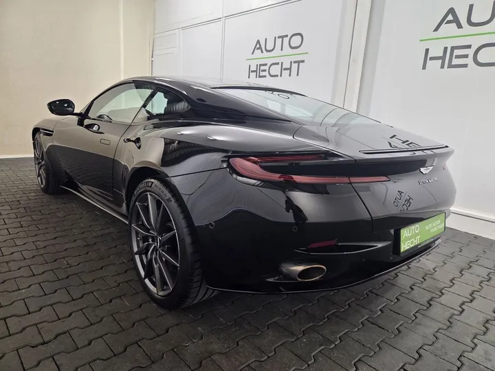 Aston Martin DB