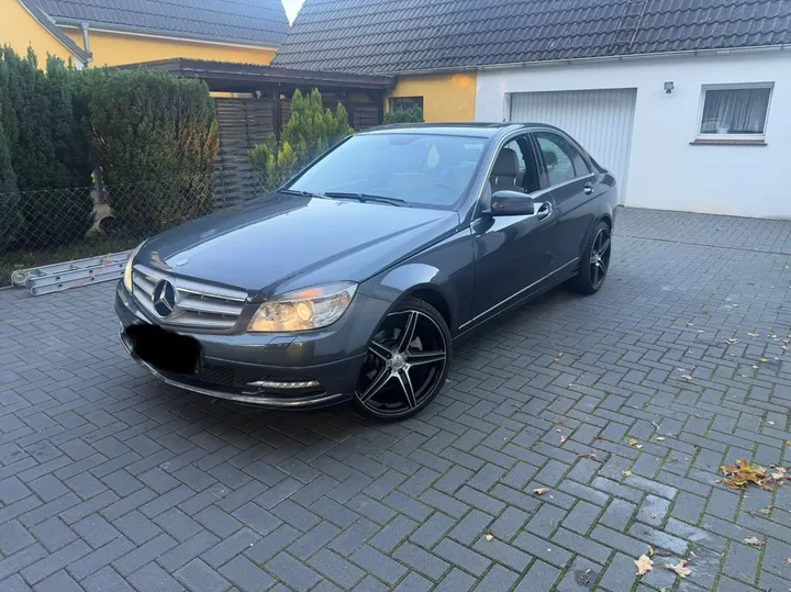 Mercedes-Benz C 300