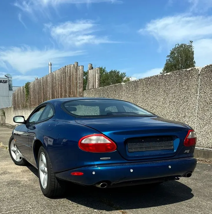 Jaguar XK8