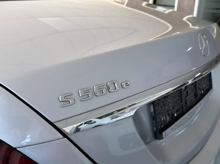 Mercedes-Benz S 560