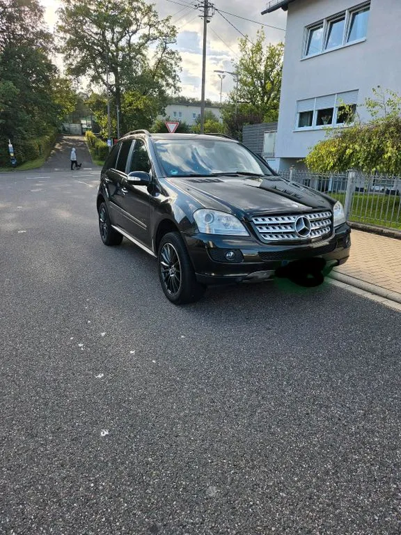 Mercedes-Benz ML 320
