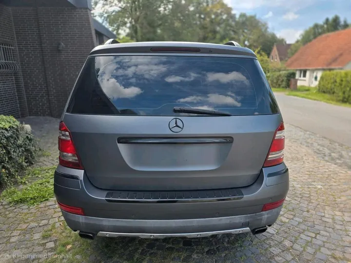 Mercedes-Benz GL 320