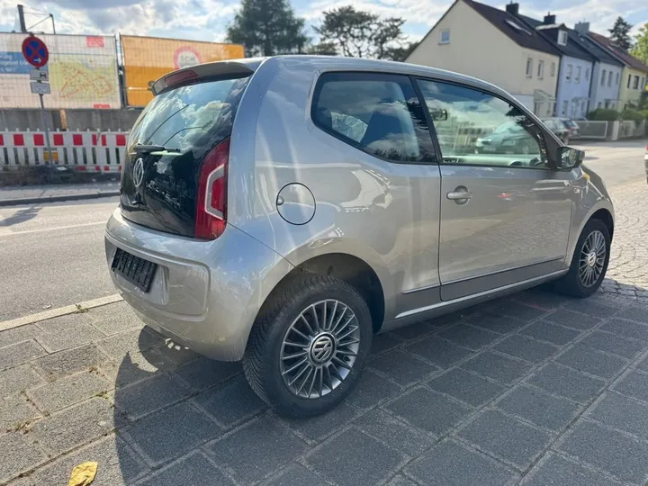 Volkswagen up!