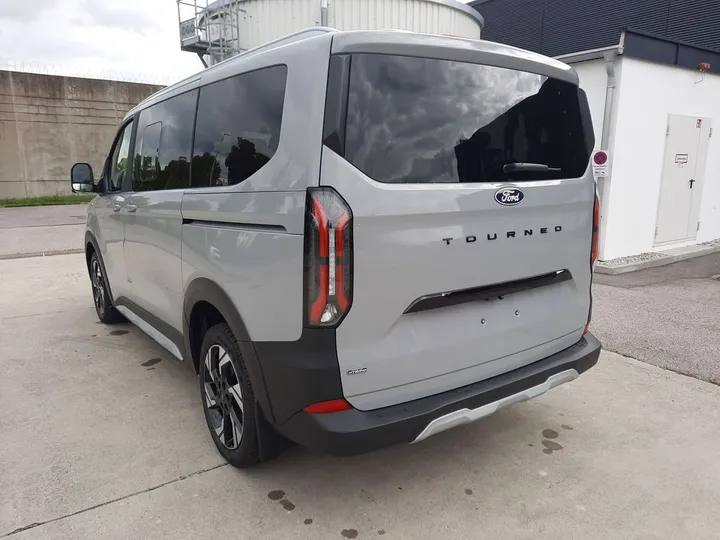 Ford Tourneo Custom