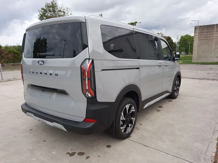 Ford Tourneo Custom
