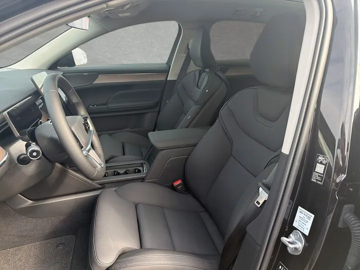 Volvo ES90